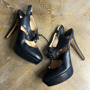 BARNEYS NEW YORK CO-OP Black 5.5” Platform Heels 8.5